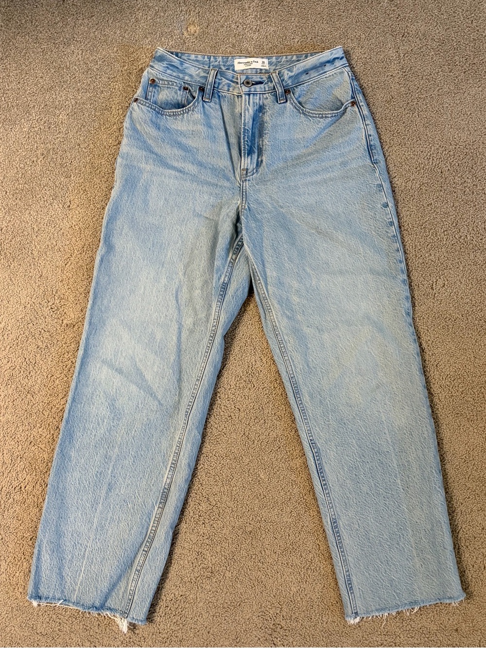 Abercrombie & Fitch Curve Love High Rise Loose Jean - Light wash - 26S - EUC